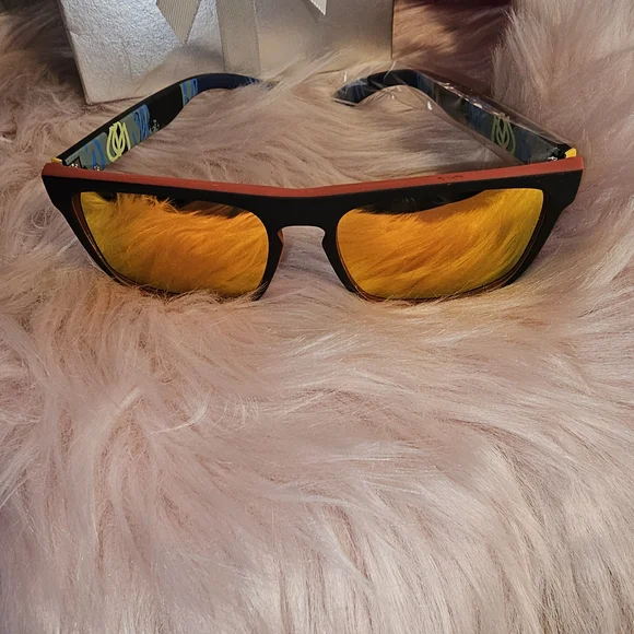 Men's Black Sunglasses with Gold Lenses - Picture 5 of 9